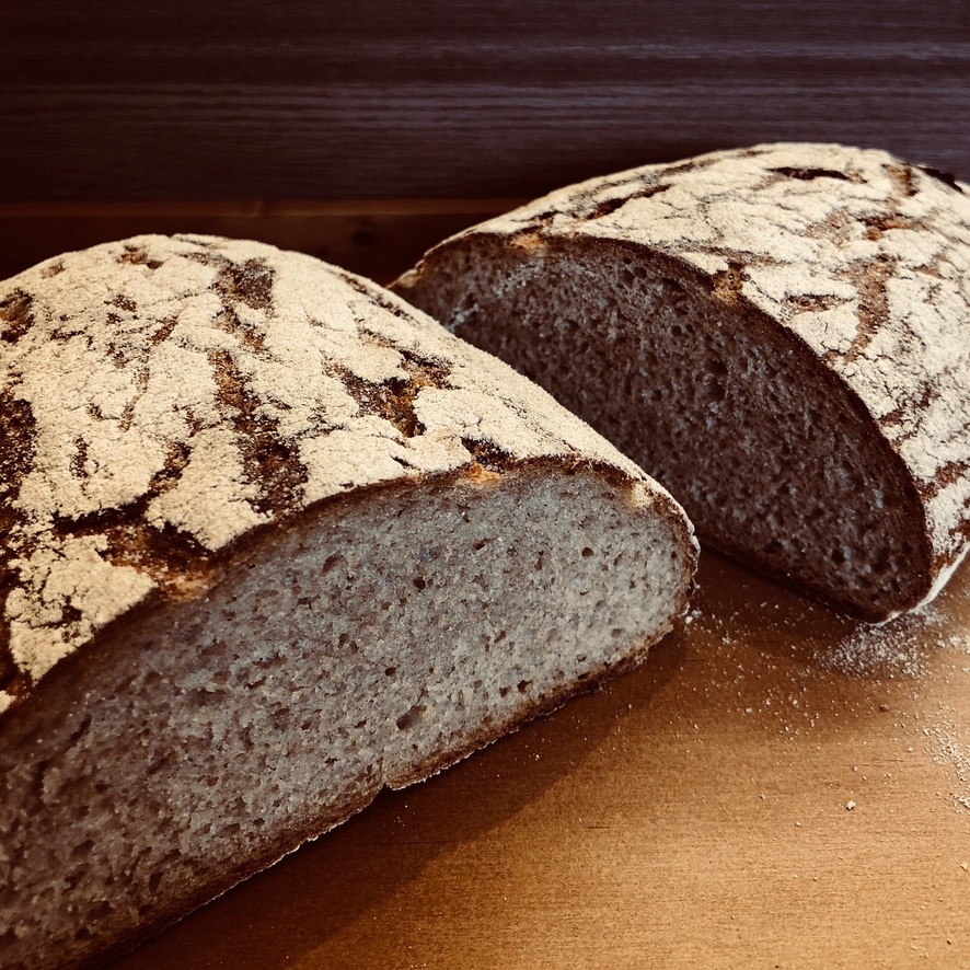 ベルリーナ・ラント・ブロート — Bäckerei Terutake(ベッカライテルタケ)