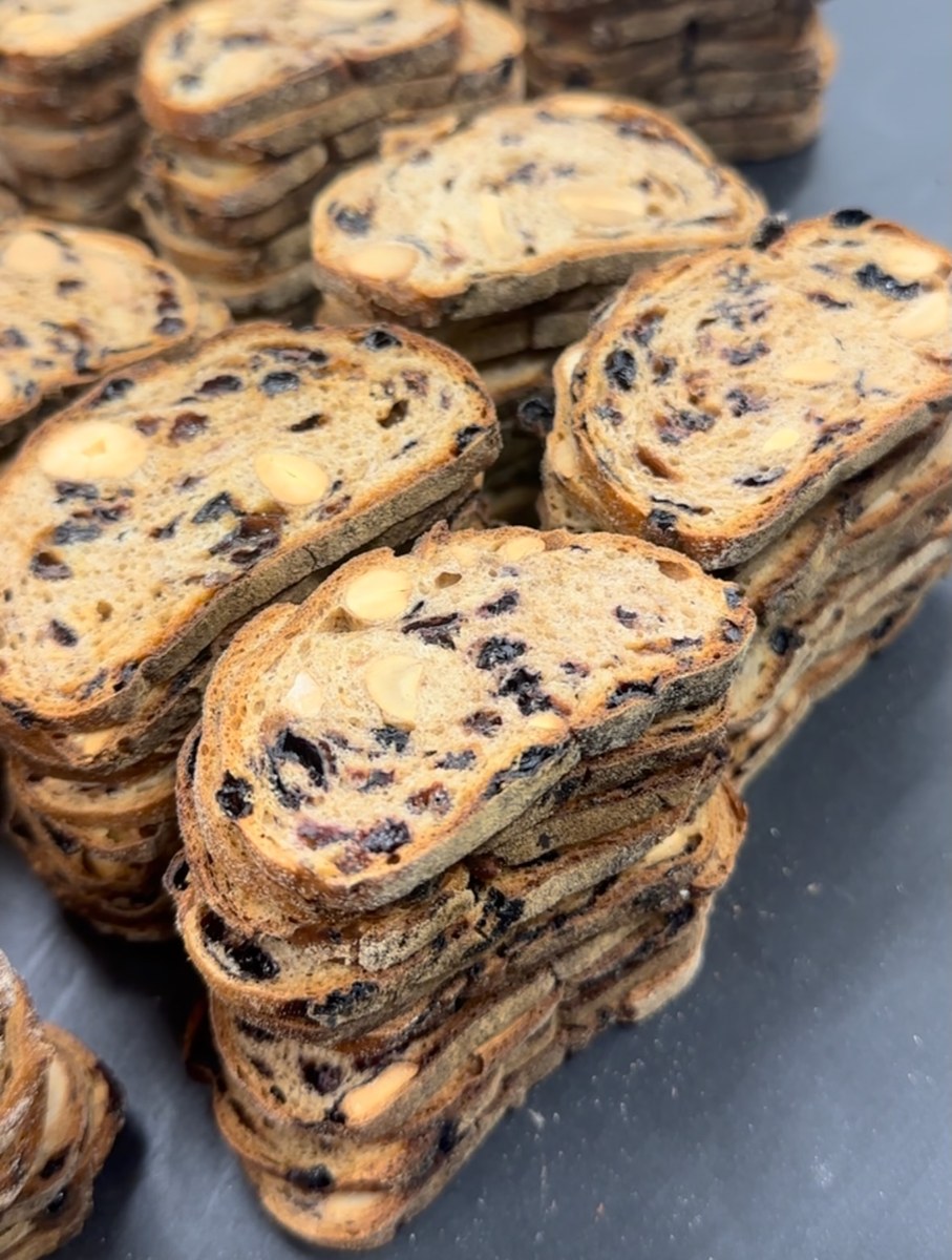 ドイツパンラスク — Bäckerei Terutake(ベッカライテルタケ)